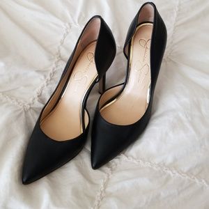 Beautiful Jessica Simpson heels